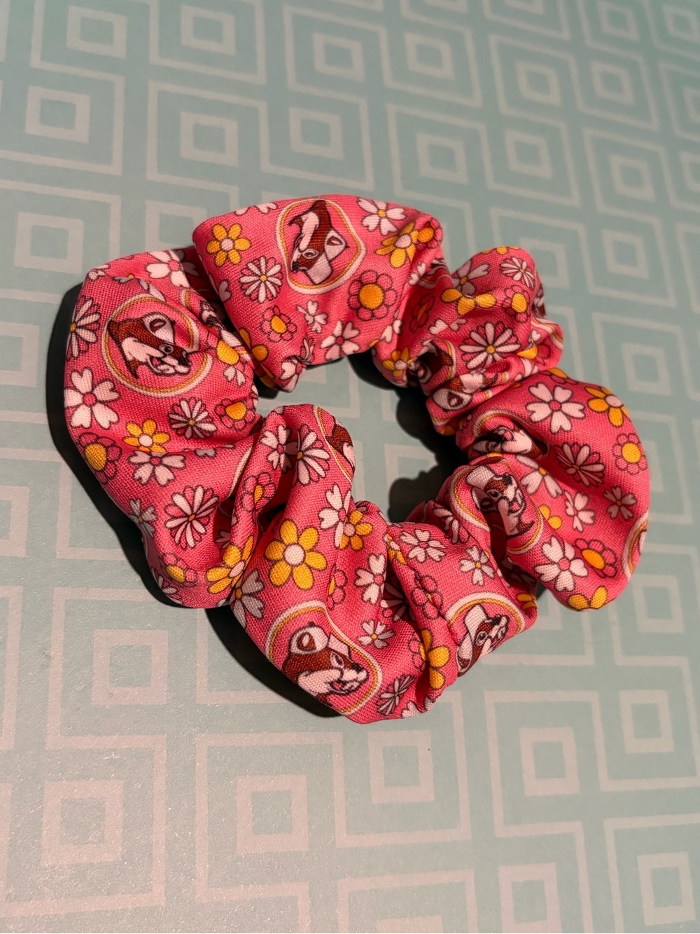 Buc-ee’s Pink Floral Summer Scrunchie